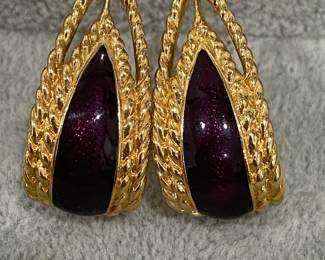 VINTAGE TRIFARI GOLD TONED 1/2 HOOP EARRINGS WITH PURPLE ENAMEL