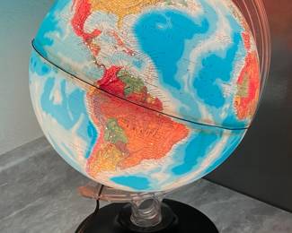 VINTAGE RAND MCNALLY LIGHT- UP PHYSICAL WORLD GLOBE