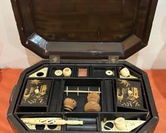 Laquer sewing box 