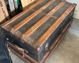 Antique Steamer Trunk $ 48.00