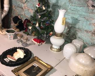 4912 A Items Located In The Basement