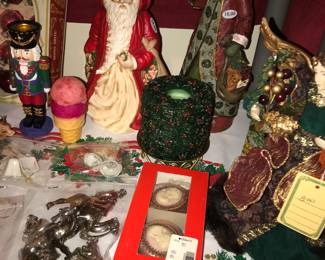 4912 Unit ~ Items Located In The Bed Room