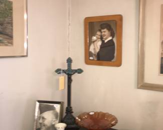 Items Located In The 4912 A Dining Room