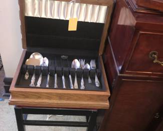 Items Located In The 4912 A Dining Room