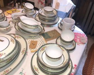 Items Located In The 4912 A Unit Kitchen