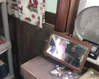 Items Located In The 4912 A 3rd Bedroom