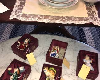 Items Located In The 4912 A Dining Room