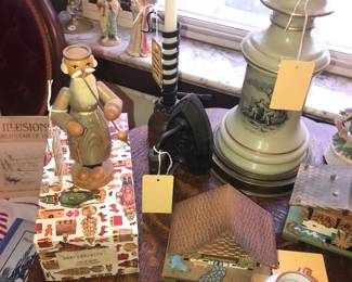 Items Located In The 4912 A Dining Room