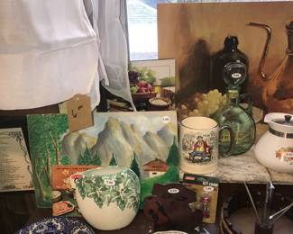 Items Located In The 4912 A Unit Kitchen