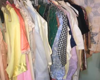 Items Located In The 4912 A 2nd Bedroom