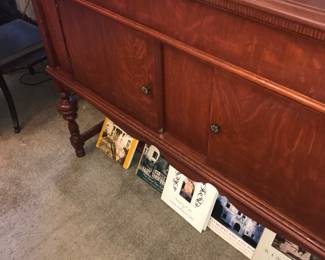 Items Located In The 4912 A Dining Room