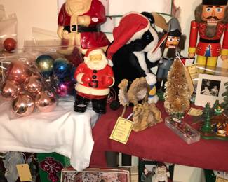 4912 Unit ~ Items Located In The Bed Room