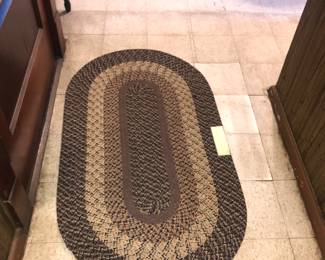 Items Located In The 4912 A Unit Hallway & Closet