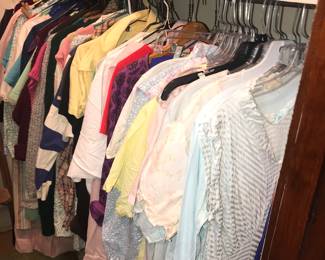 Items Located In The 4912 A Hallway & Closet