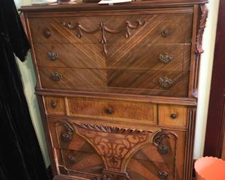 Items Located In The 4912 A 2nd Bedroom