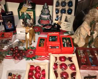 4912 Unit ~ Items Located In The Bed Room