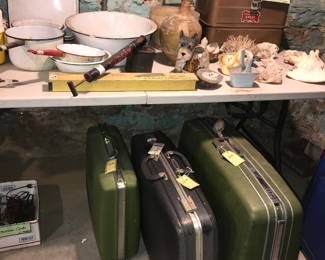 4912 A Items Located In The Basement