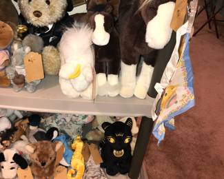 4912 Unit ~ Items Located In The Bed Room