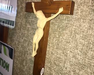 Items Located In The 4912 A Hallway & Closet