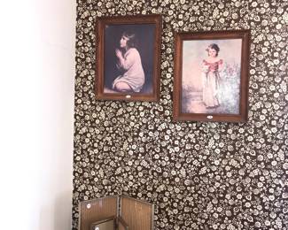 Items Located In The 4912 A Unit Living Room