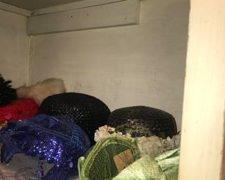 Items Located In The 4912 A Hallway & Closet