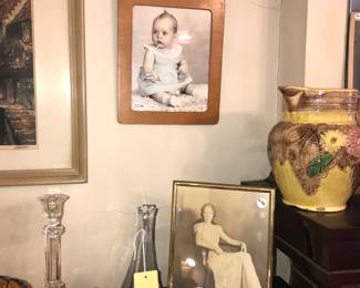 Items Located In The 4912 A Dining Room