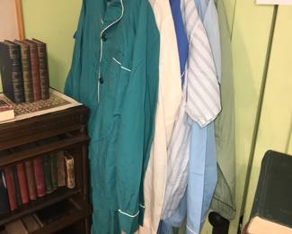 Items Located In The 4912 A 1st Bedroom