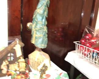 4912 Unit ~ Items Located In The Bed Room