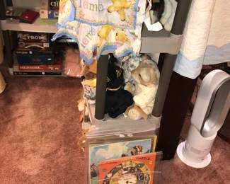 4912 Unit ~ Items Located In The Bed Room