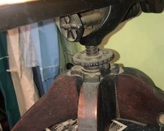 Items Located In The 4912 A 1st Bedroom