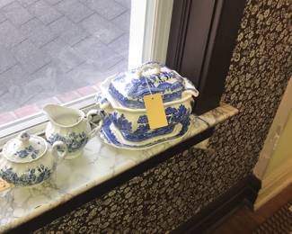 Items Located In The 4912 A Dining Room