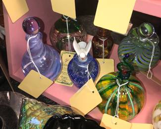 Items Located In The 4912 A 1st Bedroom