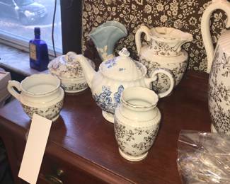 Items Located In The 4912 A Dining Room