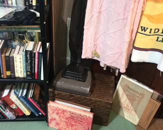 Items Located In The 4912 A 3rd Bedroom