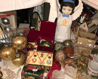 4912 Unit ~ Items Located In The Bed Room