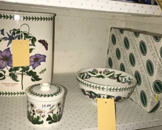 4912 Unit ~ Items Located In The Kitchen