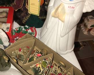 4912 Unit ~ Items Located In The Bed Room