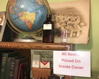 Items Located In The 4912 A 1st Bedroom