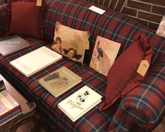 4912 Unit ~ Items Located In The Living Room