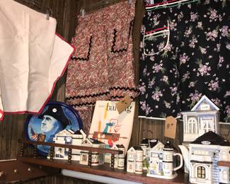 Items Located In The 4912 A Unit Kitchen