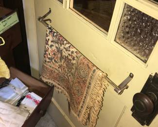 Items Located In The 4912 A Unit Kitchen