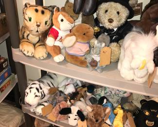 4912 Unit ~ Items Located In The Bed Room