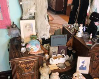 Items Located In The 4912 A 2nd Bedroom