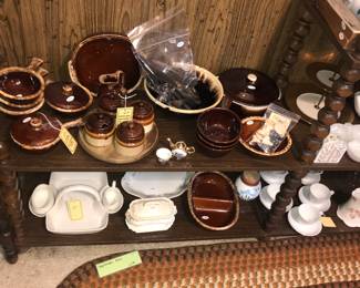 Items Located In The 4912 A Unit Kitchen