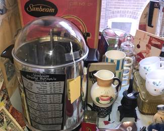 Items Located In The 4912 A Unit Kitchen