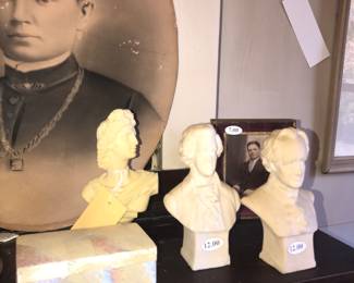 Items Located In The 4912 A Dining Room