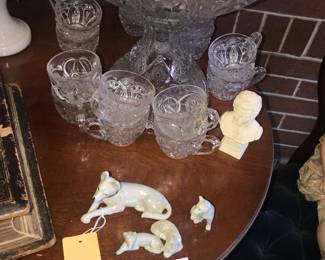 Items Located In The 4912 A Dining Room