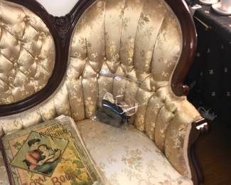 Items Located In The 4912 A Unit Living Room