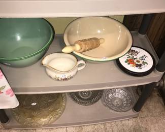 Items Located In The 4912 A Unit Kitchen