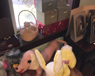 Items Located In The 4912 A 2nd Bedroom